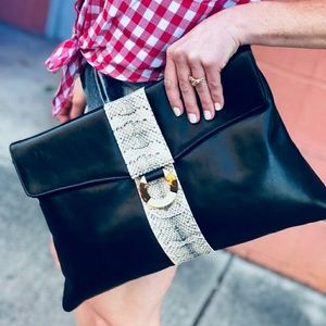 bOBETTE eIZA  LEATHER CLUTCH